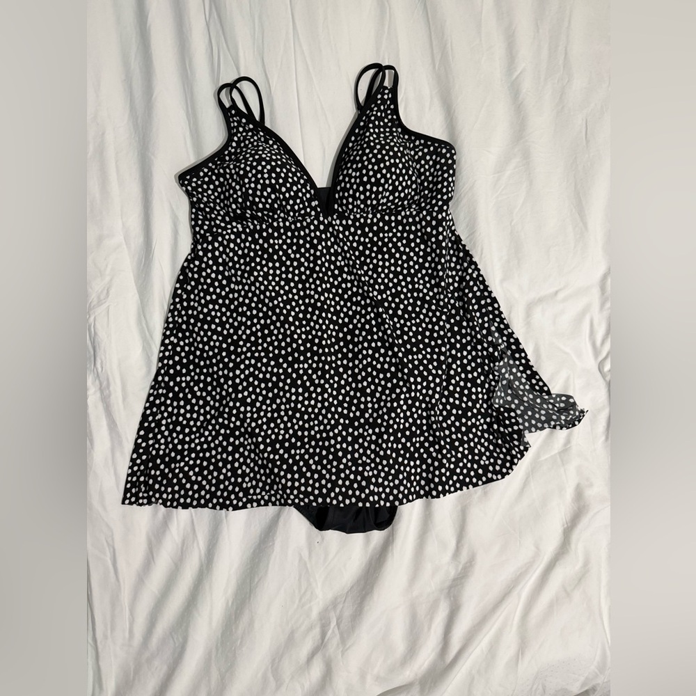 Trimshaper - Women’s - Black and White Polka Dot Swimsuit - XL